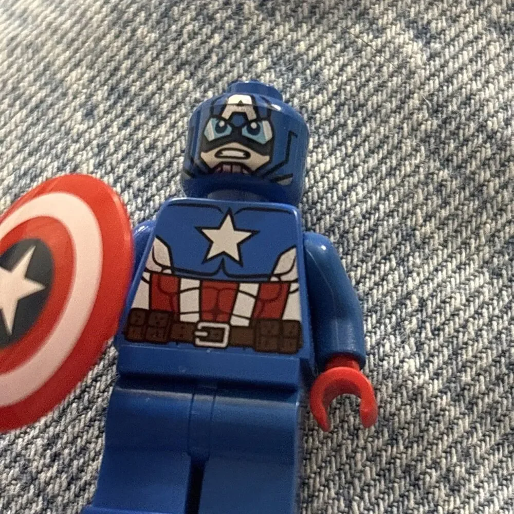 LEGO Marvel Super Heroes Minifigure Captain America 6865 Avengers